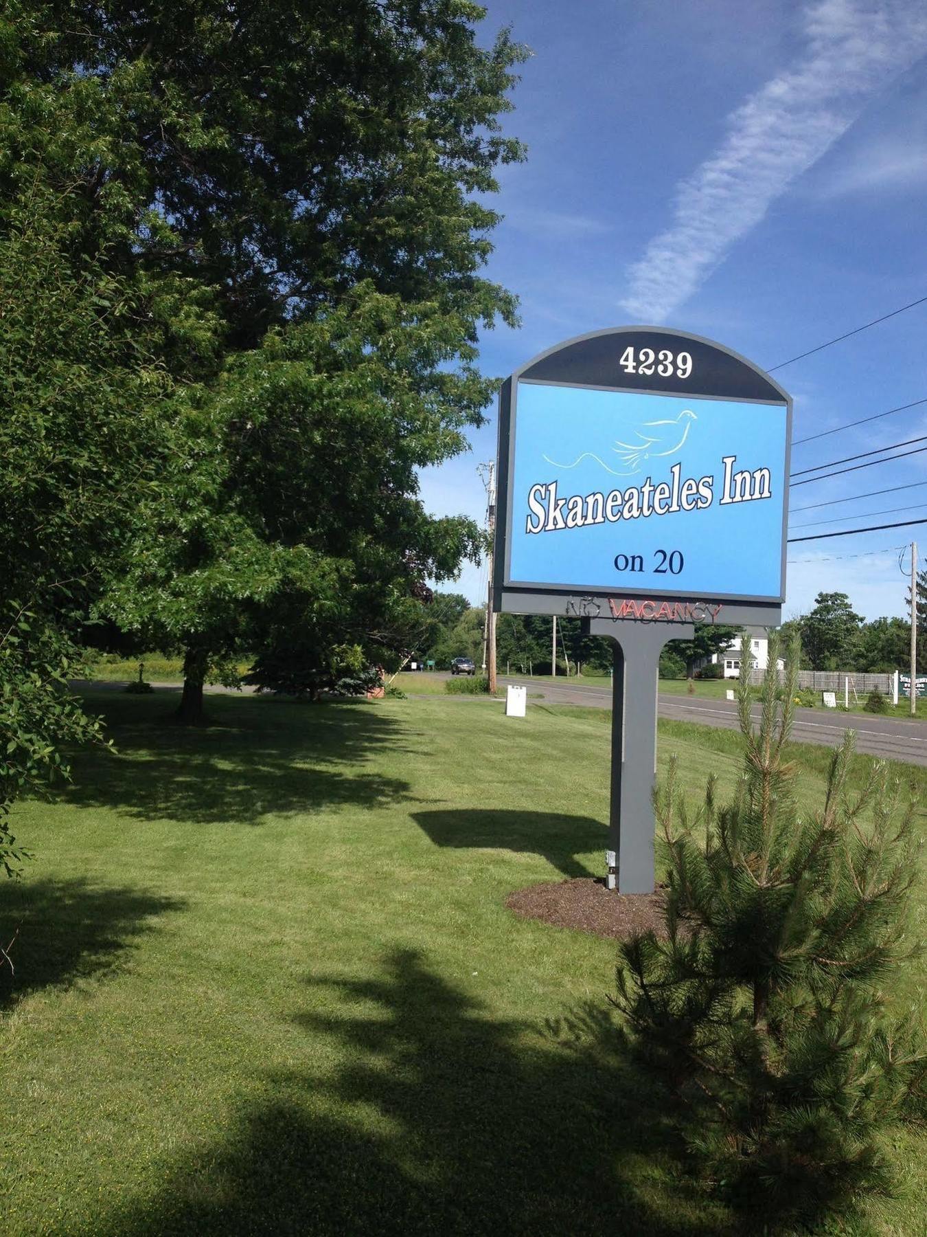 Skaneateles Inn On 20 Auburn Exterior photo